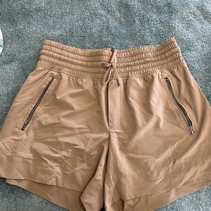 Womens Athleta Size 8 Shorts